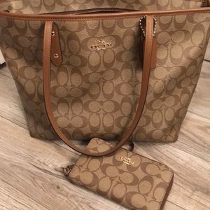 Coach Purse/Wristlet Set